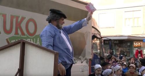 Olentzero recorre las calles de Barakaldo