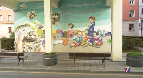 Santurtzi amplía el mural en homenaje a la mujer