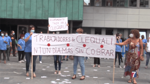 Sonora protesta de los trabajadores de la limpieza de edificios municipales de Barakaldo