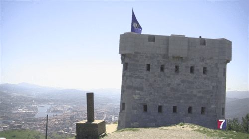 El torreón del Serantes sufre daños a consecuencia de actos vandálicos