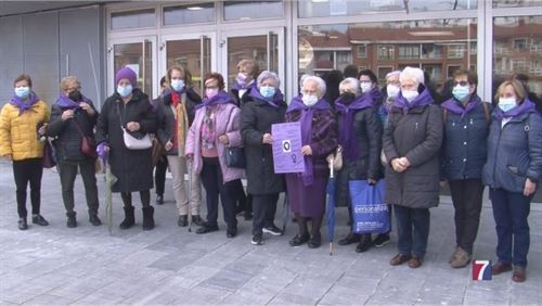 Las mujeres mayores lideran el 8M en Portugalete