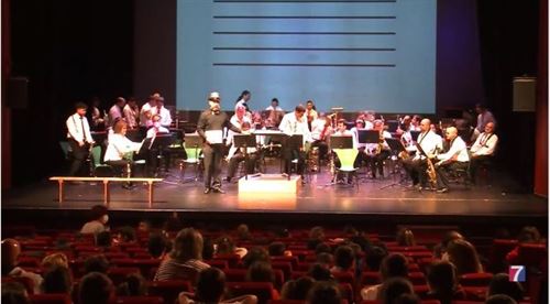 Más de 5.000 escolares barakaldeses pasan anualmente por los conciertos didácticos de la banda municipal de música