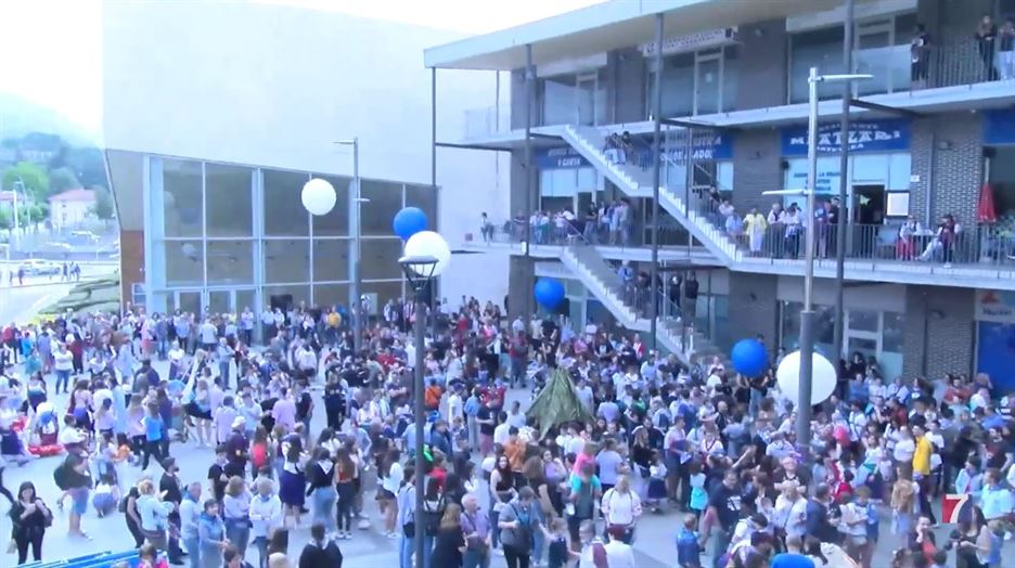 Muskiz vuelve a recuperar el espíritu festivo de San Juan (2)