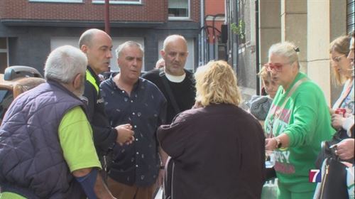 Desalojada una pensión de Barakaldo al venirse abajo el suelo de una de las plantas (2)
