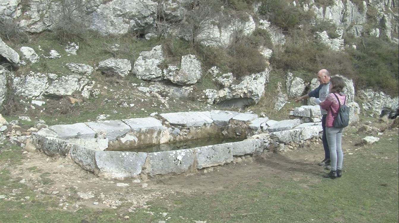 Voluntarios sacarán a la luz en primavera el antiguo poblado minero de Sauco