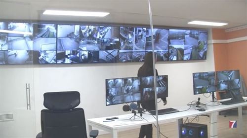 Un centro de videovigilancia convierte a la policía de Santurtzi en la más moderna de la Margen Izquierda