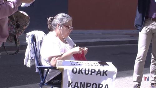 Acampa en Sestao para recuperar el piso ocupado por un inquilino moroso