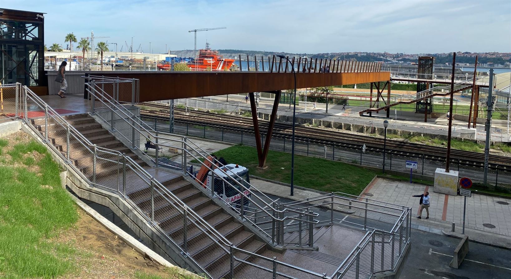 Abierta la nueva pasarela de Murrieta en Santurtzi