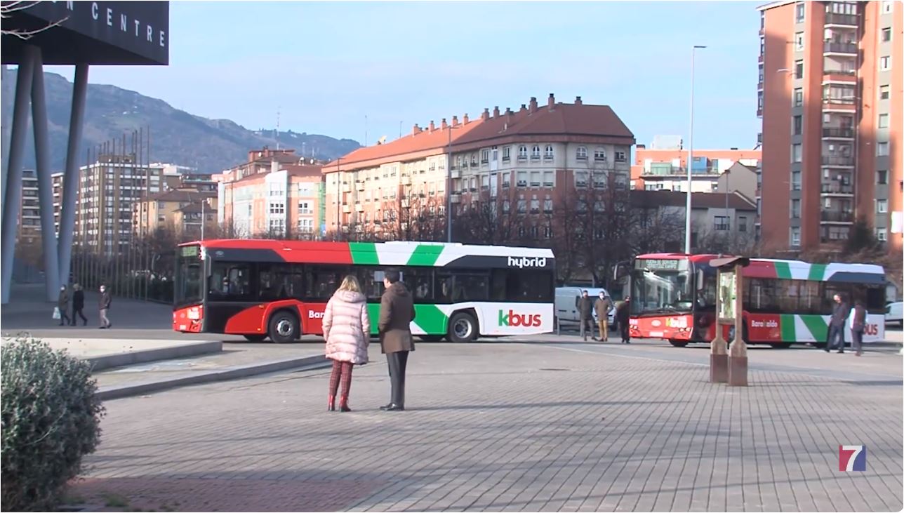 Barakaldo prohíbe el acceso de patinetes eléctricos al autobús urbano Kbus