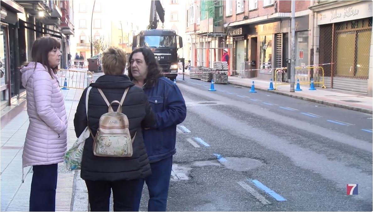 Una familia permanece desalojada tras el desprendimiento de fachada en el barrio barakaldés de San Vicente (2)