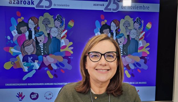 iratxe-foces-concejala-de-igualdad-en-la-presentacion-del-25n-24-11-13
