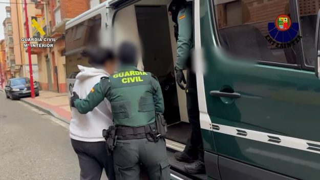 La organización criminal dedicada a fraudes en contratos de telefonía operaba también en Barakaldo