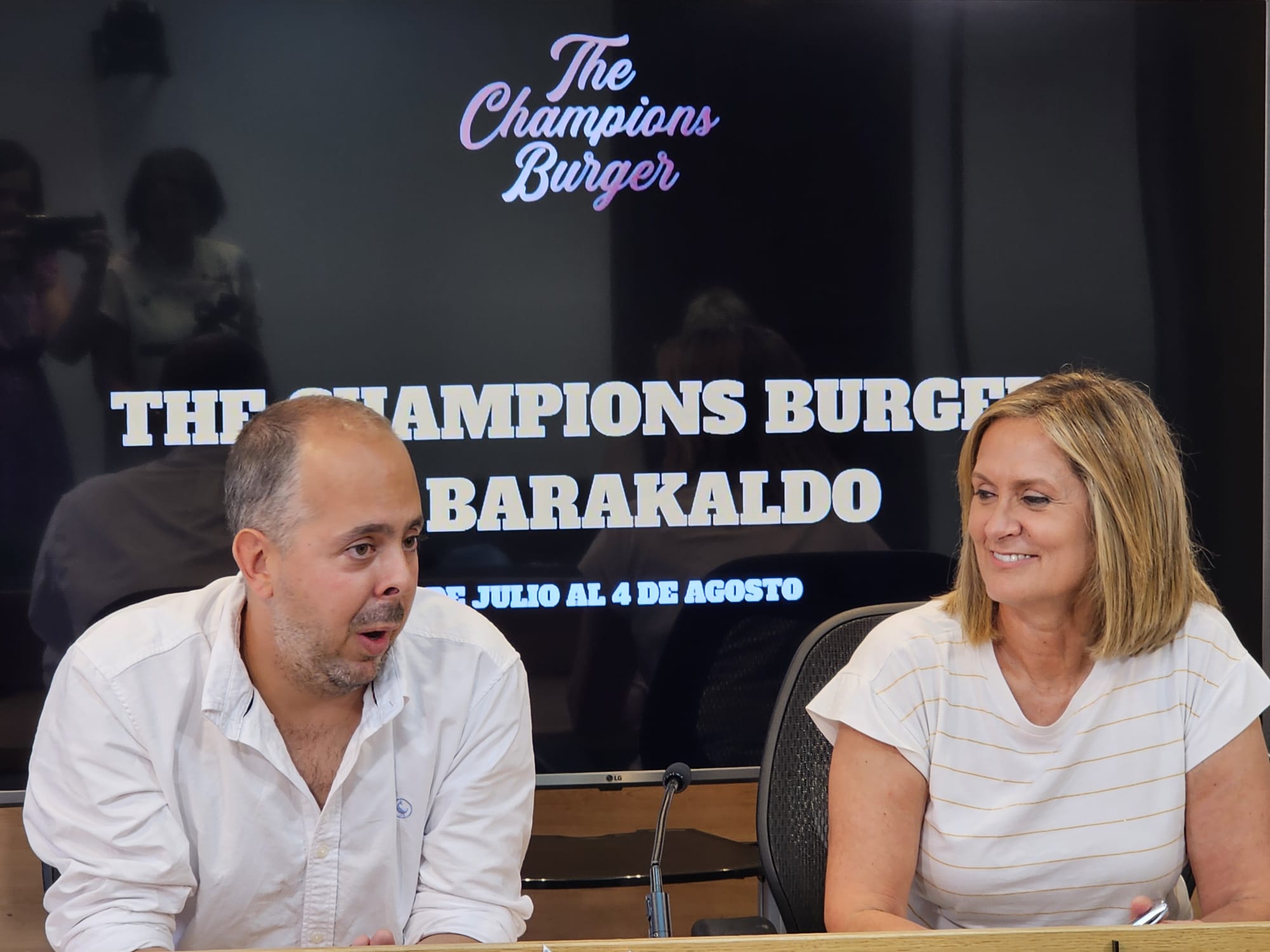 The Champions Burger dona 4.000 euros a la familia de Danel